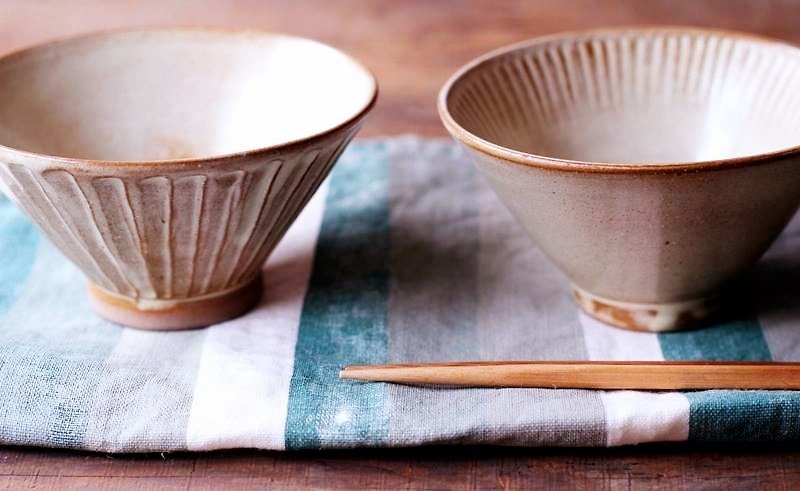 ソバ手作りの陶器鉢の色ㆁ - 花瓶・植木鉢 - その他の素材 カーキ