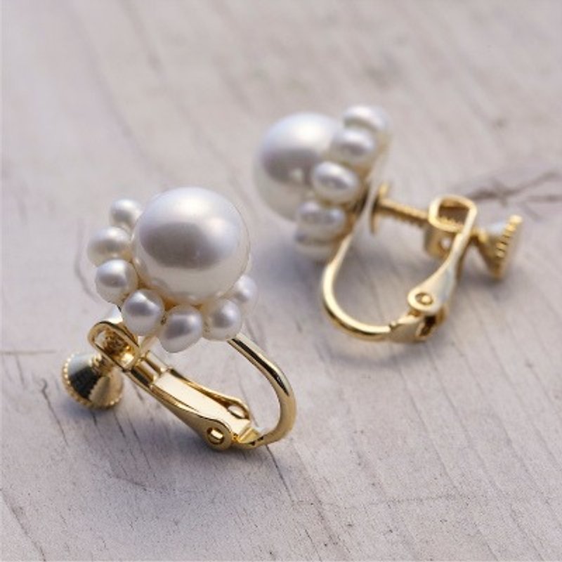 EARRINGS & CLIP-ON / 14kgf & Shell Pearl / DollPr02 - Earrings & Clip-ons - Other Metals White