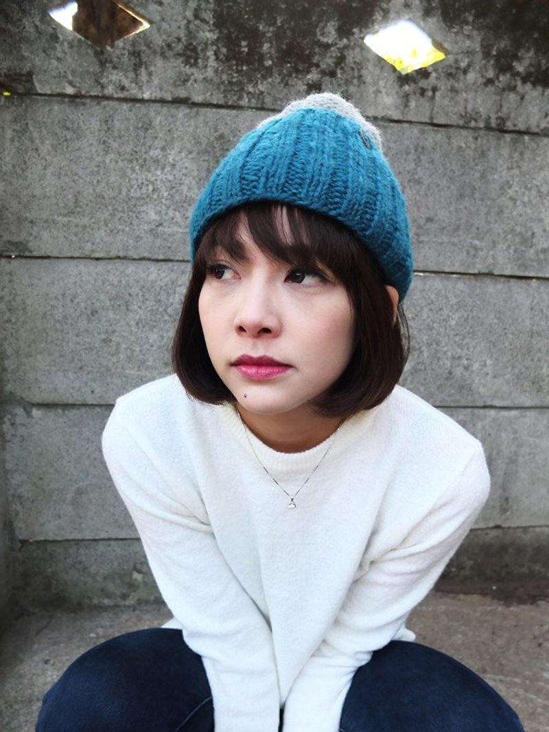 Handmade Hand Knit Wool Beanie Hat with Pompom　Double Layer_Grey+Blue - หมวก - ขนแกะ สีน้ำเงิน