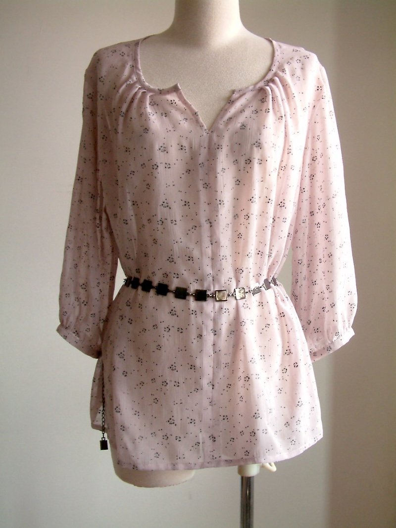 Junior series - through skin coat (taro color bottom with small floral) - เสื้อผู้หญิง - วัสดุอื่นๆ สีม่วง