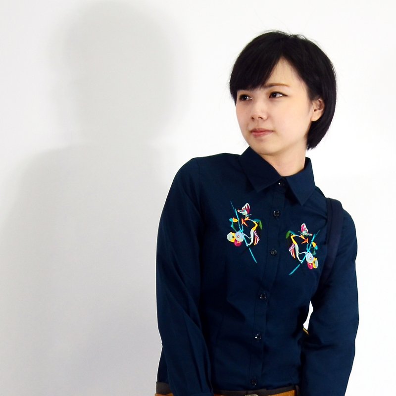 humming- Embroidered Shirt  / humming bird/ butterfly / navy blue - เสื้อเชิ้ตผู้หญิง - วัสดุอื่นๆ สีน้ำเงิน