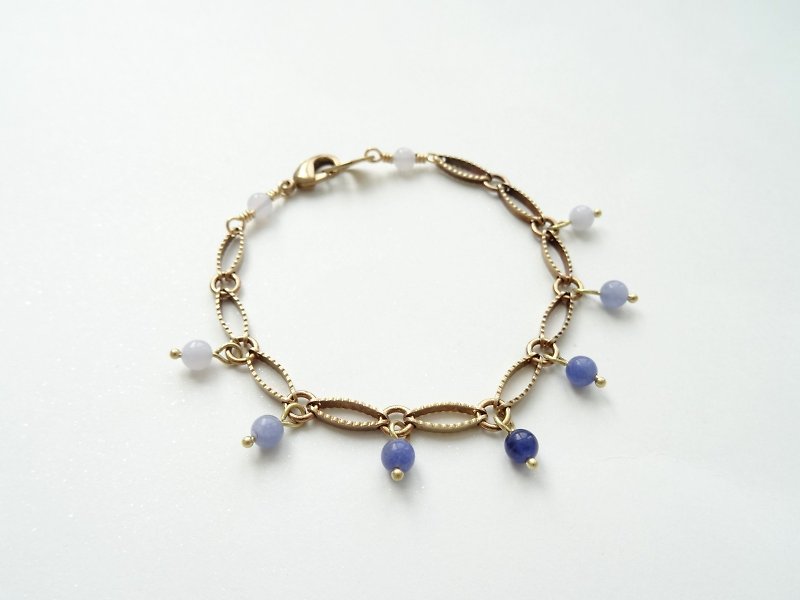 Dancing Sodalite, Blue Lace Agate Beads Copper Bracelet | Mediterranean Eyes - สร้อยข้อมือ - เครื่องประดับพลอย สีน้ำเงิน