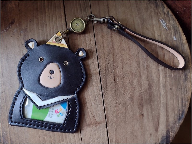 Cute Taiwanese black bear pure leather retractable identification card holder-lettering on the back (birthday, Valentine's gift) - ที่ใส่บัตรคล้องคอ - หนังแท้ สีดำ