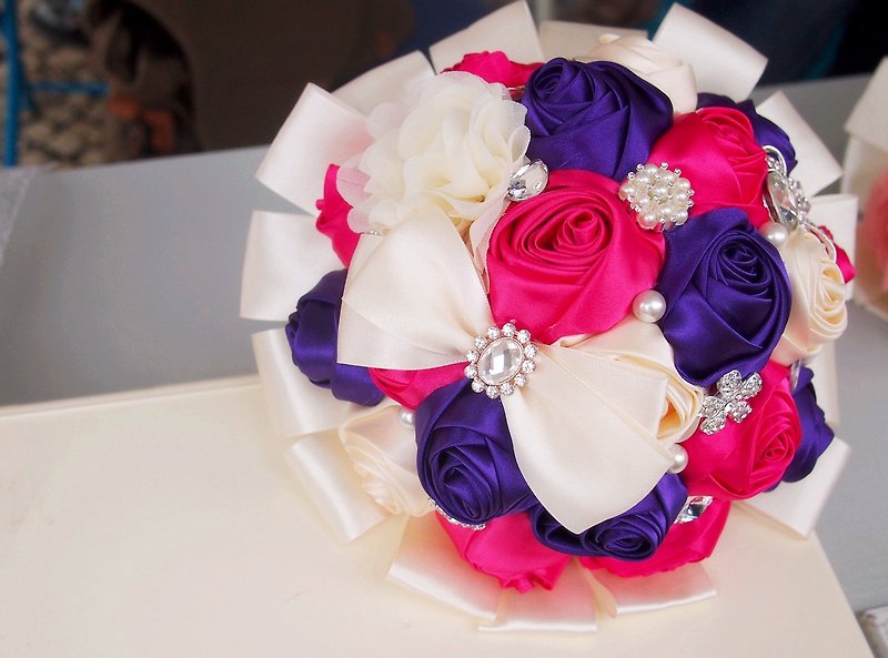 珍珠雪紡緞帶花球 玫紅x深紫色 玫瑰 花 婚禮捧花 新娘捧花 結婚禮物