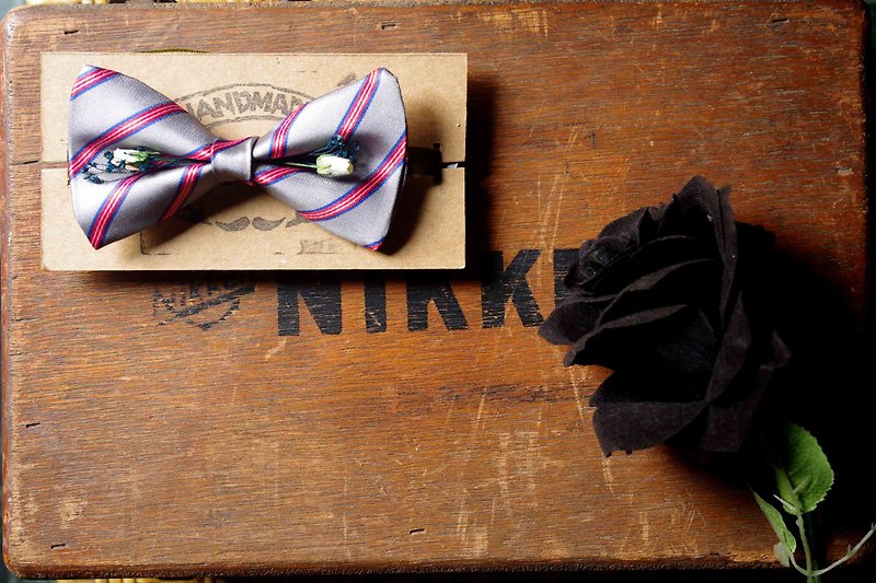 パパ＆＃39; sの弓Tie-エンボスタイをアンティーク手作り布の花を再編ネクタイ - アテネの紳士紳士 - ネクタイ・タイピン - その他の素材 グレー