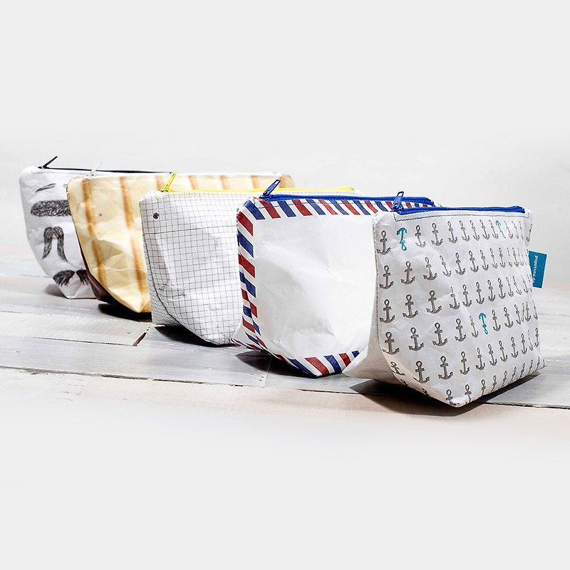 Paprcuts.de cosmetic bag-graffiti style - Toiletry Bags & Pouches - Other Materials Multicolor