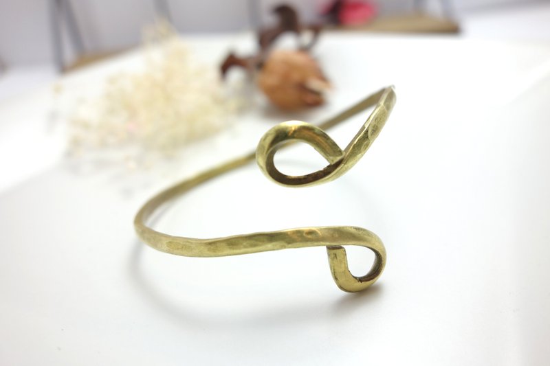 ◎ handmade bracelet bracelet brass tap - สร้อยข้อมือ - โลหะ สีเหลือง