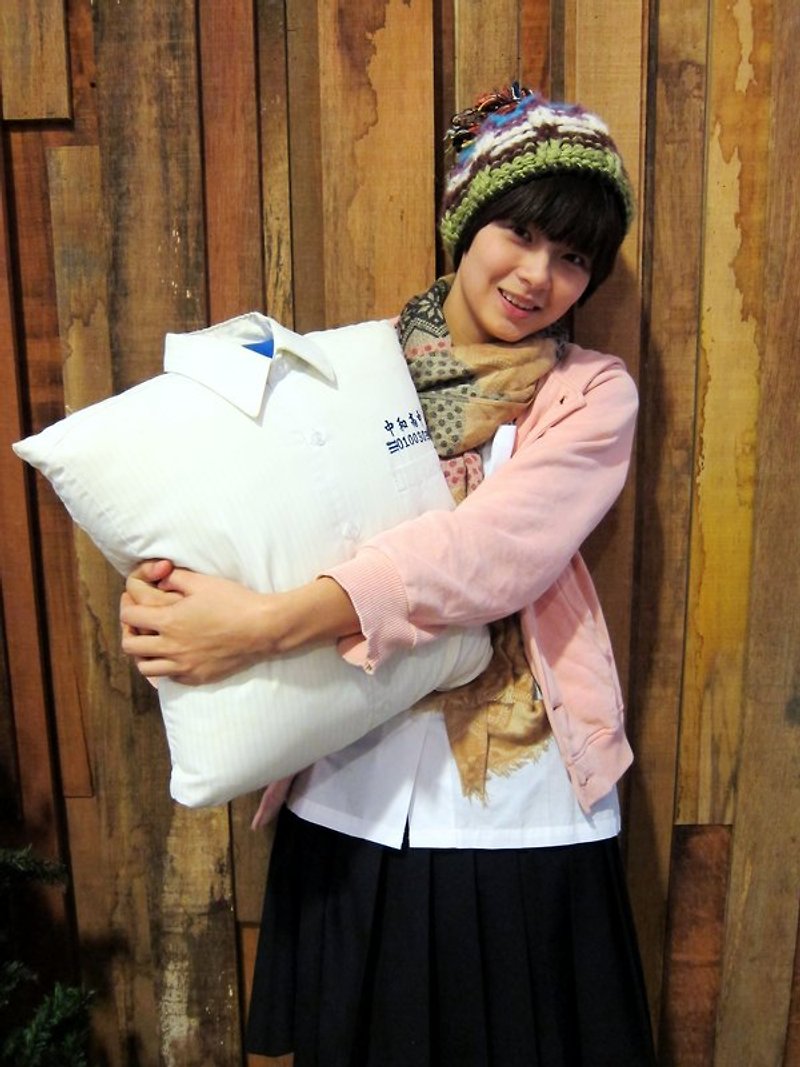 PillowHug Old Uniform Pillow (customize) - หมอน - ผ้าฝ้าย/ผ้าลินิน ขาว
