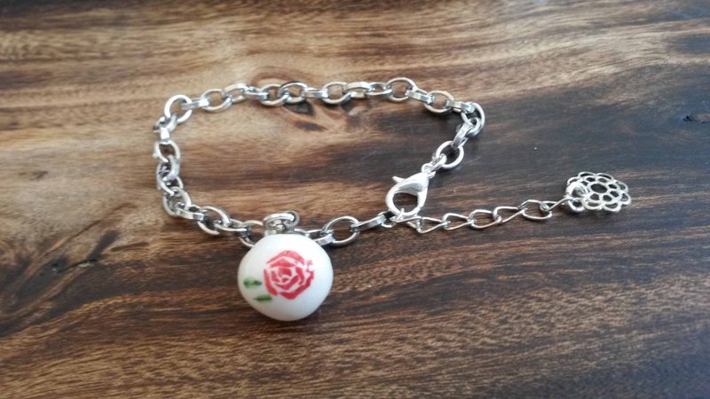 Ceramic beads Rose - สร้อยคอ - วัสดุอื่นๆ สีแดง