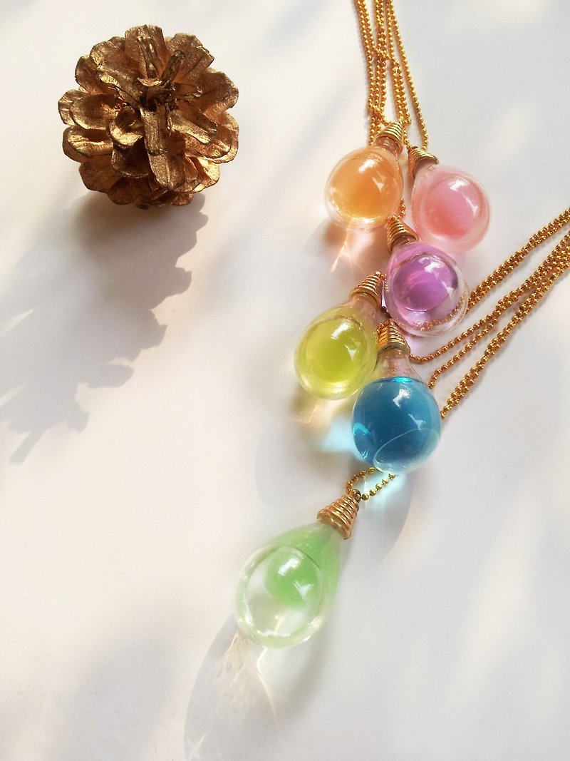 Glass necklace [Edison] -XIAO ◆ Favorite Season Series special Valentine's Day gift glass hand-colored translucent - Necklaces - Glass Multicolor