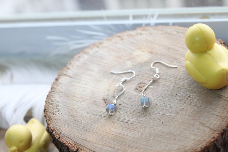 925 silver labradorite earring very natural blue glazed stone earrings - Earrings & Clip-ons - Gemstone Blue
