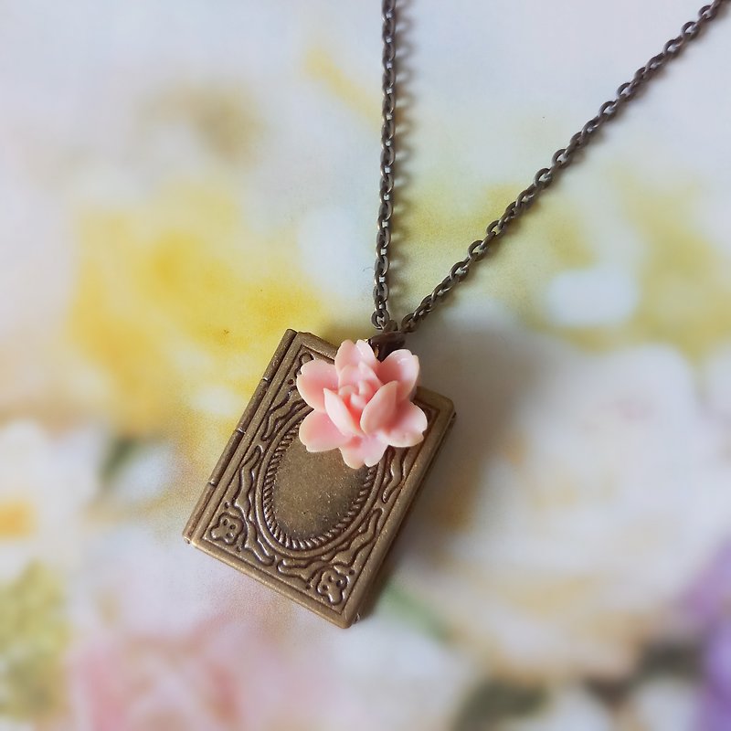 Imprint of Memories-Classic Book Photo Box Necklace Necklace - Necklaces - Other Materials Khaki
