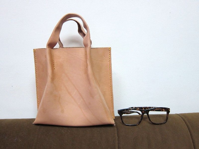 Dream Traveler's Bag _ hand-sewn vegetable tanned leather - Handbags & Totes - Genuine Leather Gold