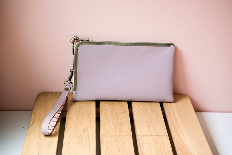 Leather Kisslock Clutch, Phone Wallet, Frame Purse, Smartphone wallet - อื่นๆ - หนังแท้ สีม่วง