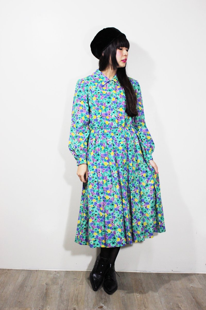 F572 (Vintage) wave skirt long-sleeved purple flowers green vintage dress {} - ชุดเดรส - วัสดุอื่นๆ สีเขียว