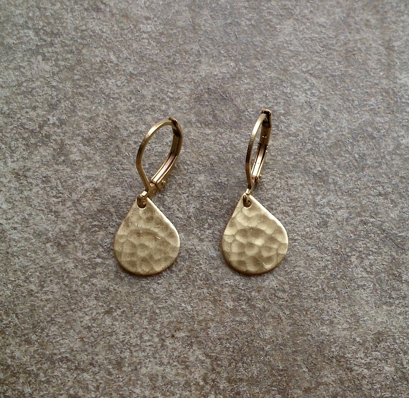 簡約黃銅小水滴耳環 - Earrings & Clip-ons - Gemstone Gold