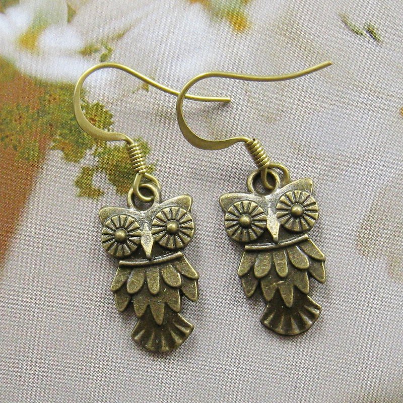 Cute green owl earrings bronze - Earrings & Clip-ons - Other Metals Gold