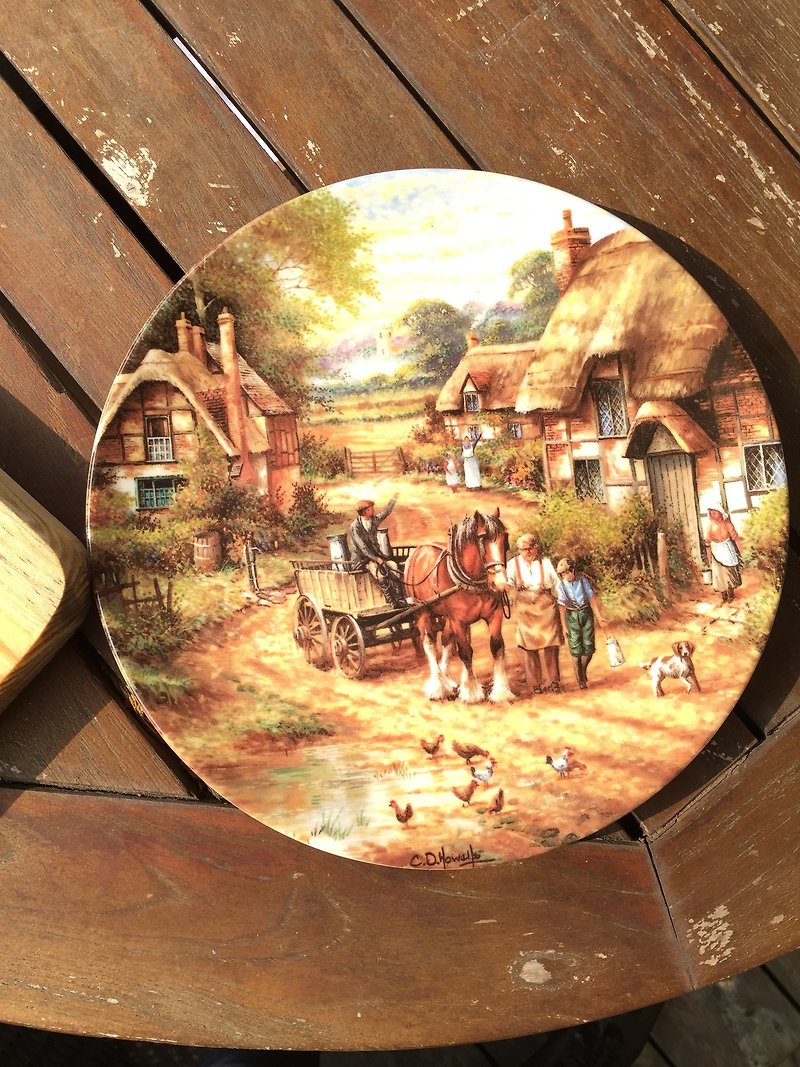 Britain made Wedgwood bone china classic rustic decorative painting limited edition disc (with tray) - จานเล็ก - วัสดุอื่นๆ สีเขียว
