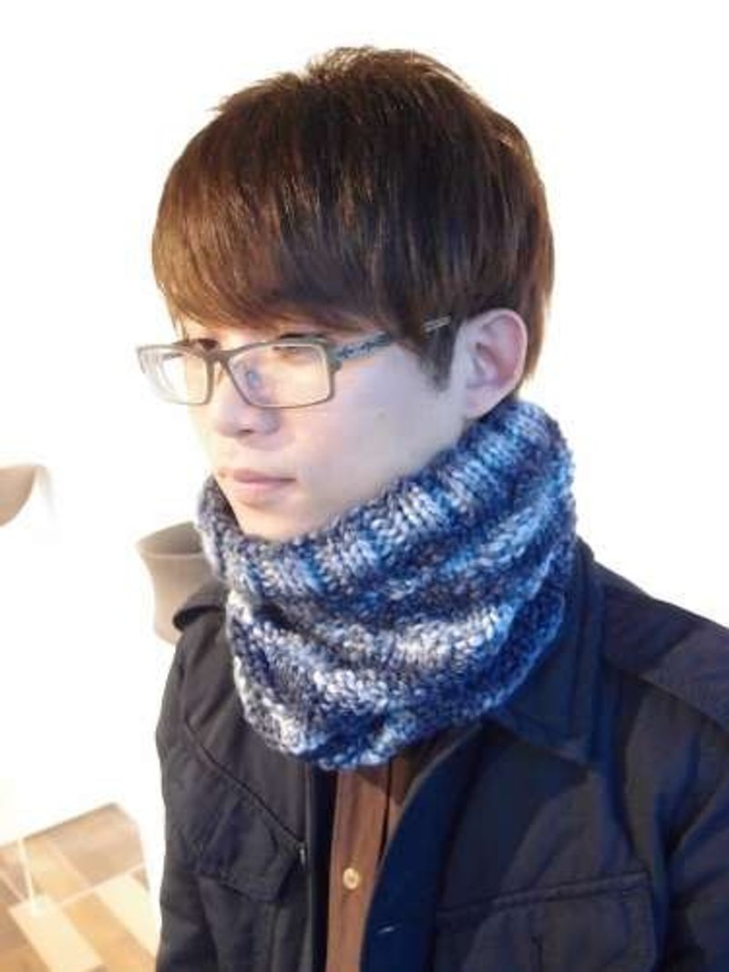 Zigzag Cowl 蜿蜒短脖圍- 煙燻藍 手工編織 兩用 - 絲巾 - 其他材質 藍色