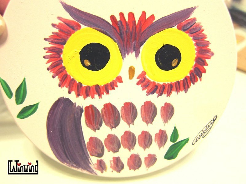 Purple red owl hand-painted wall decoration*absorbent coaster - ที่รองแก้ว - วัสดุอื่นๆ สีม่วง
