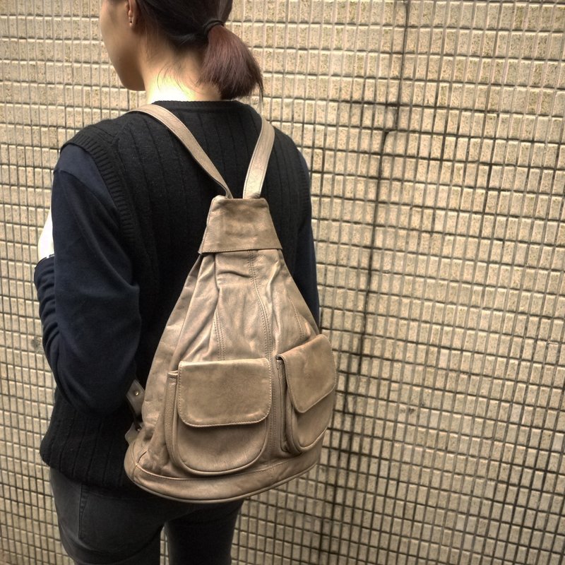 夕卡 Shika// Vintage Bag 牛皮製 鐵灰色錐形後背古董包 - 後背包/背包/書包 - 其他材質 灰色