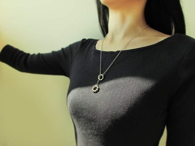 donuts waterfall necklace | Handmade and made in Taiwan - Necklaces - Silver Silver