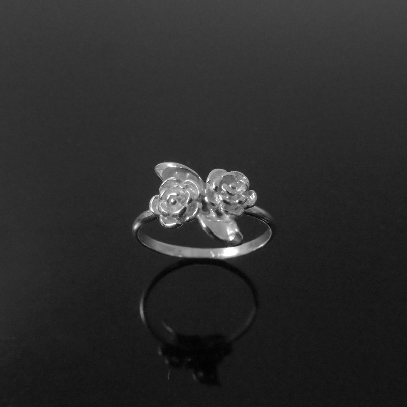 惹飾ReShi / 兩朵小玫瑰戒指 / 925銀 - 戒指 - 其他金屬 銀色