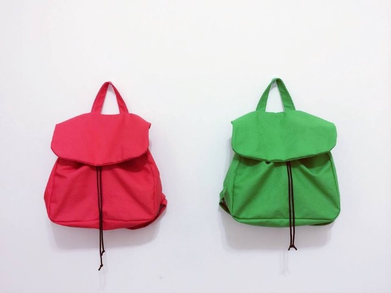Red & Green backpack - 後背包/背包/書包 - 其他材質 多色