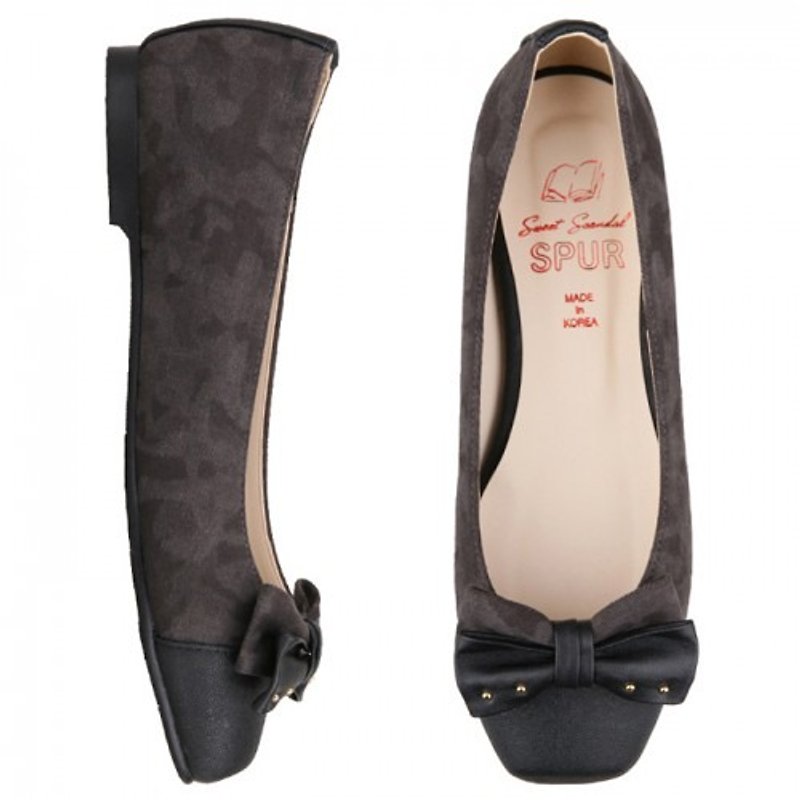 SPUR Bean stud bow flats FF7011 GREY - รองเท้าลำลองผู้หญิง - วัสดุอื่นๆ สีเทา