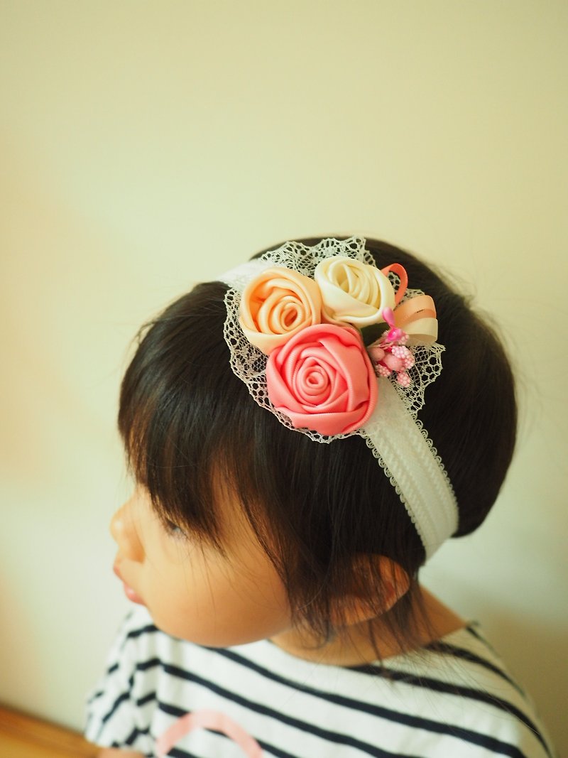 Handmade ribbon rose elastic baby/kid headband - หมวกเด็ก - ผ้าฝ้าย/ผ้าลินิน สึชมพู