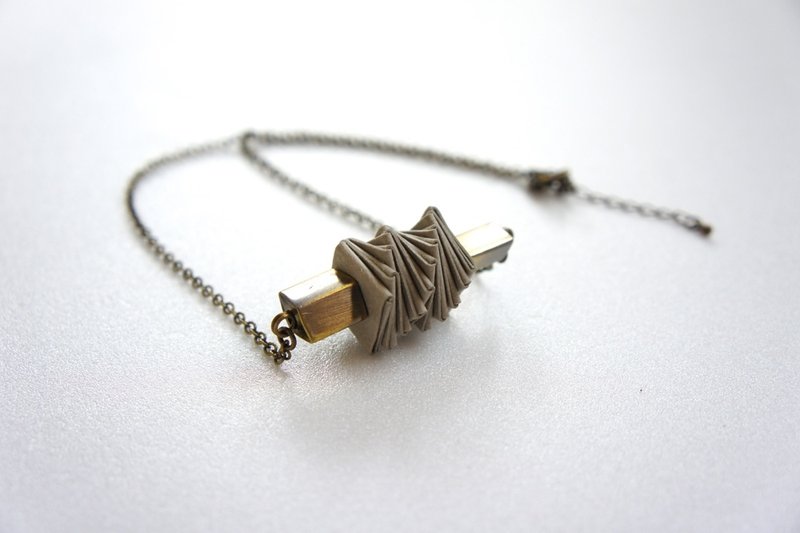 十分設計 螺旋結構款 灰色短項鍊 Pendant Necklaces（長鍊可選） - 項鍊 - 其他材質 灰色