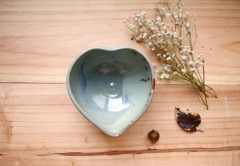 Heart Bowl - new bowl / 1pc - Items for Display - Porcelain 