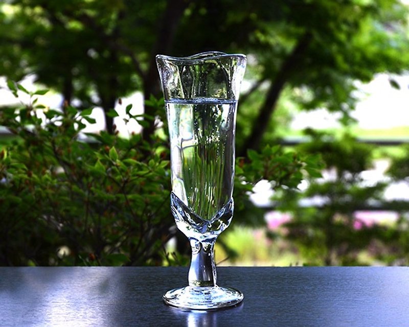 Akira evening twilight shadow champagne glasses - Teapots & Teacups - Glass 