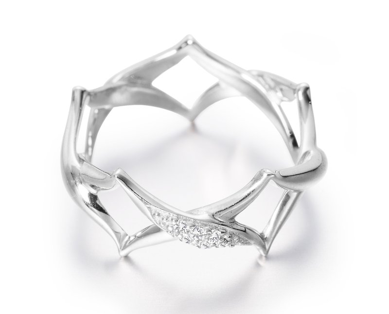 Crossover Diamond Ring, X Engagement Ring, Cross Wedding Band, Criss Cross Ring - แหวนคู่ - เพชร สีเงิน