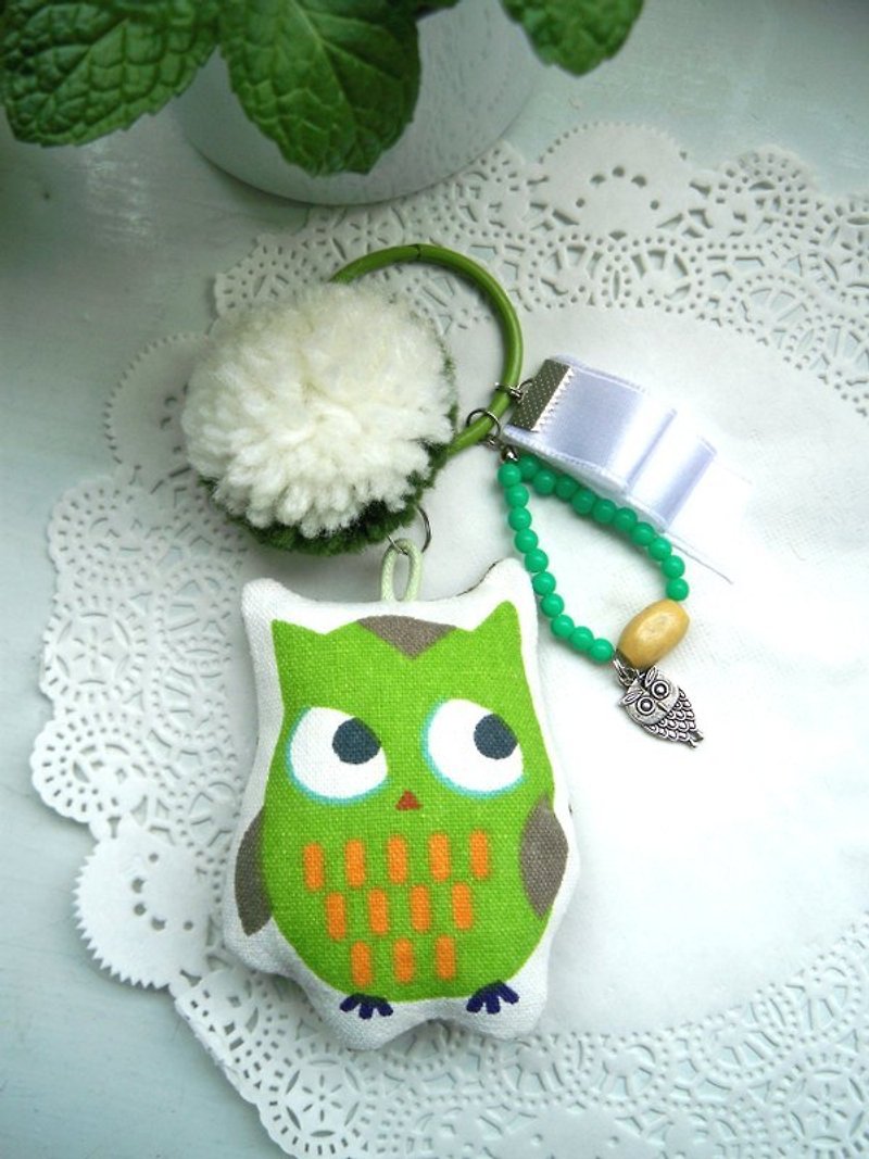 Meng owl pendant -H - Charms - Other Materials Multicolor