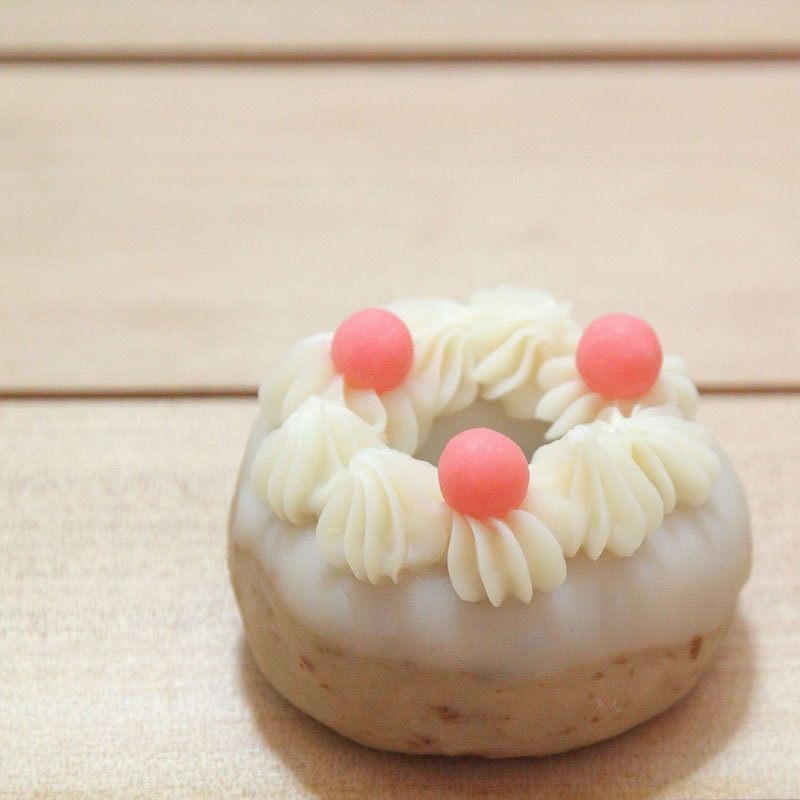 Sugar donut Handmade Heart (cream) - น้ำหอม - พืช/ดอกไม้ ขาว