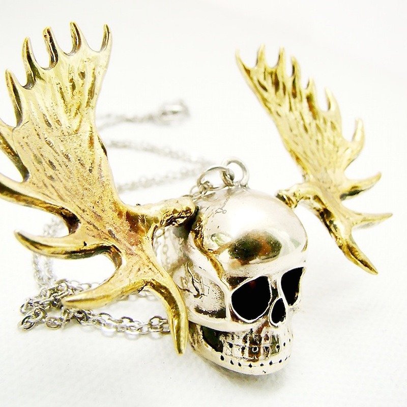 Skull with moose horn pendant ,Rocker jewelry ,Skull jewelry,Biker jewelry - สร้อยคอ - โลหะ 