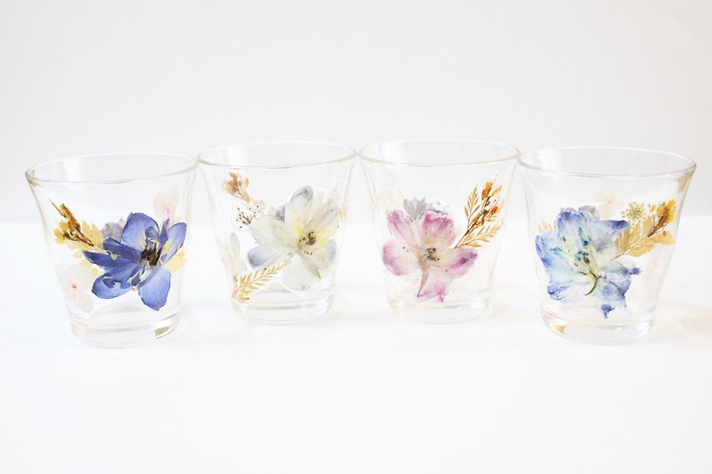 Custom Order-Pressed Flower Japanese Wine Cup/Tea Cup MUJI Cup - Teapots & Teacups - Plants & Flowers Multicolor