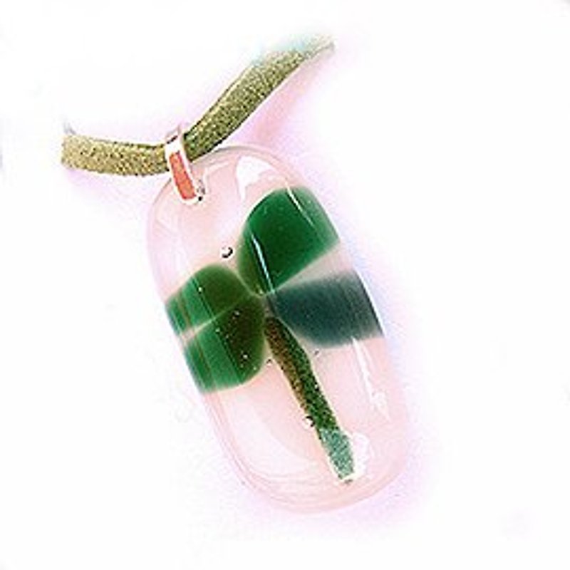 Clover glass necklace - สร้อยคอ - แก้ว สีเขียว