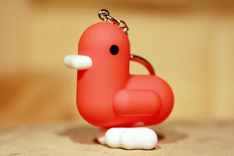 Belgian CANAR cute and exclusive heart-shaped duckling key ring-super healing and suitable for birthday gifts (hot orange) - Keychains - Plastic Red