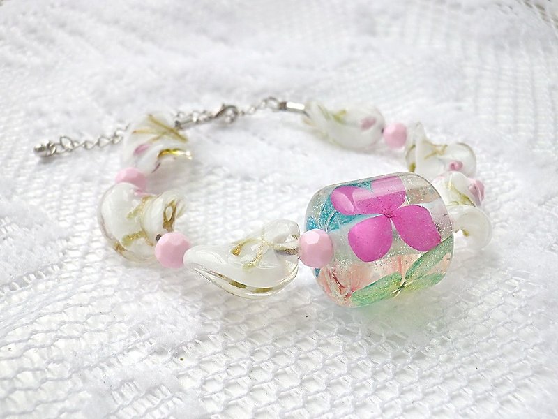 Anny's workshop Yahua jewelry hand-made, white lover pressedflower Bracelet - Bracelets - Other Materials 