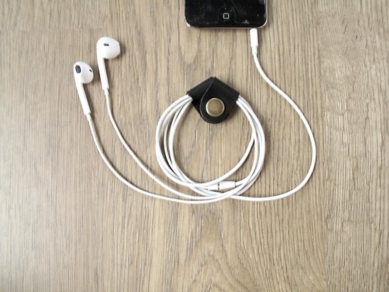 iPhoneヘッドホンコード収納x EarPhone 黑色 - スマホケース - 革 ブラック