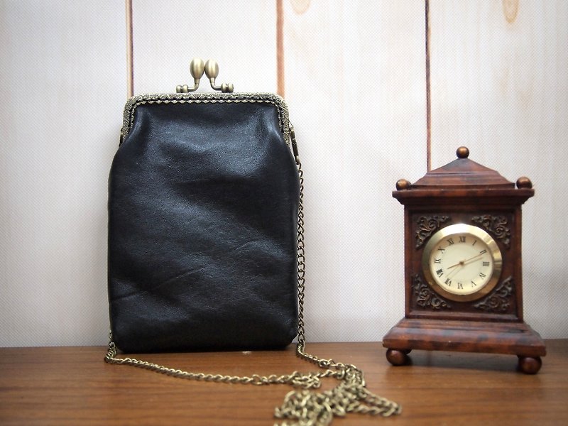 Hand-stitched leather black gold cross-body bag by Fabula Design customized phone bag carry-on bag - กระเป๋าแมสเซนเจอร์ - หนังแท้ สีดำ