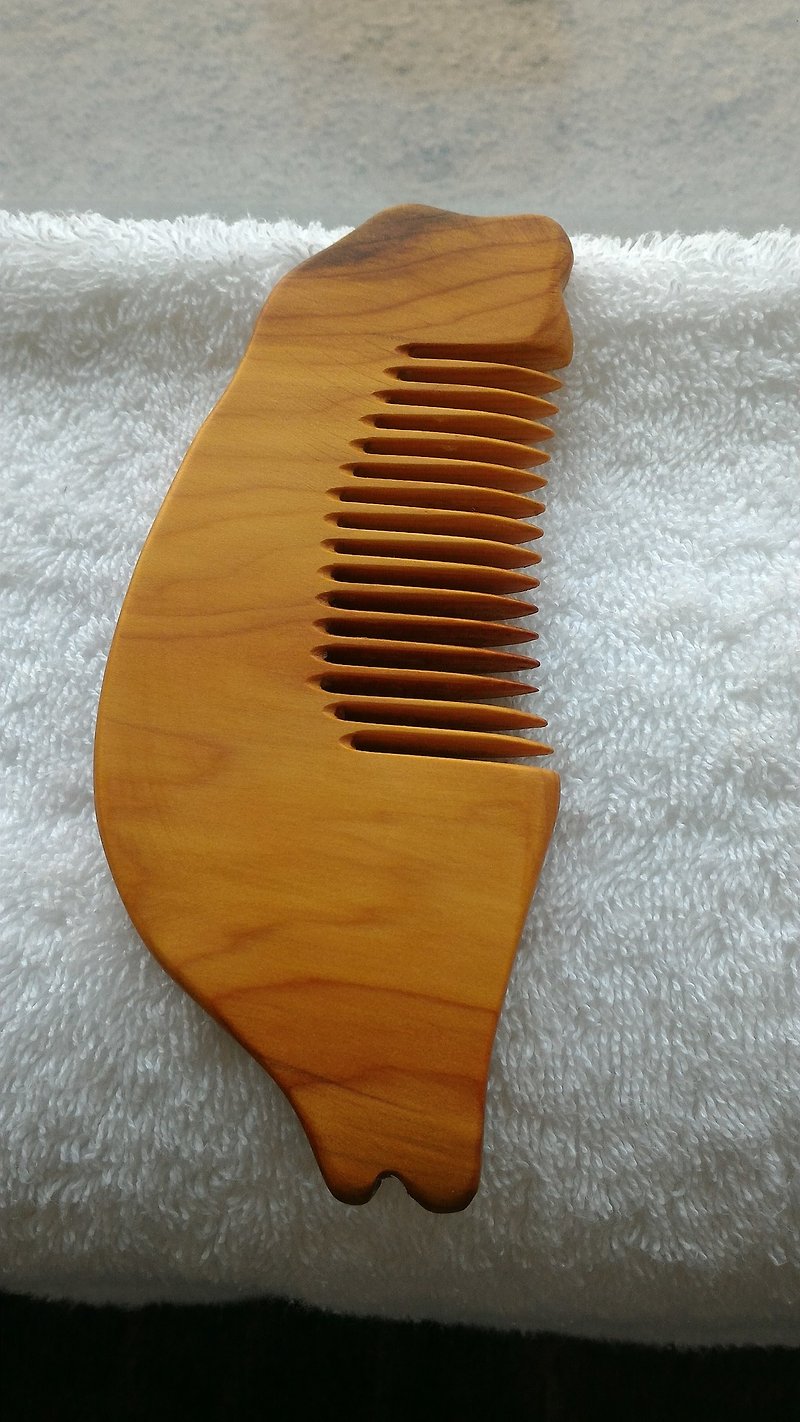 Taiwan modeling yew handmade wood comb - งานไม้/ไม้ไผ่/ตัดกระดาษ - ไม้ 