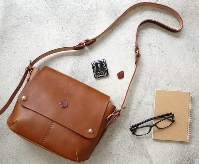 Japanese retro handmade cowhide cross body bag Made in Japan by