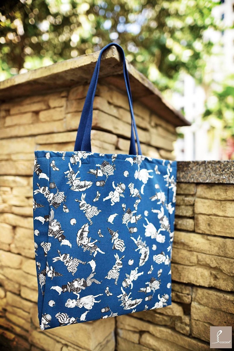 [Rabbit & Cat in Wonderland-Shoulder Bag] Cocoon Handmade Cloth Bag - Messenger Bags & Sling Bags - Other Materials Blue