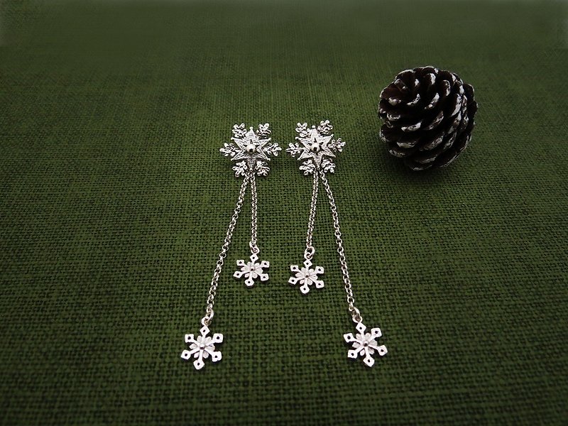 聖誕星星雪花 - 兩件式耳環 | 925純銀 垂墜耳環 手工銀飾 - 耳環/耳夾 - 純銀 銀色