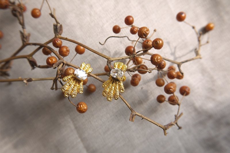 Gift_[CHOCCY] Happiness Wheat Ear Lace Stone Clip-on Earrings - Earrings & Clip-ons - Precious Metals Gold