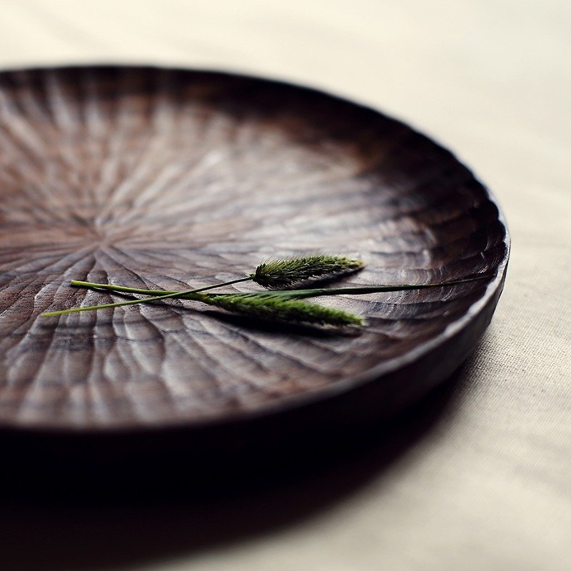 手作木器木盤 木質餐具 茶盤 黑胡桃圓盤 - 碟子/醬料碟 - 木頭 