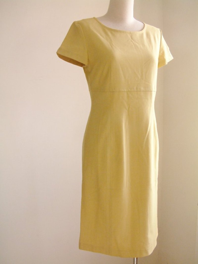 簡約短袖洋裝 - 洋裝/連身裙 - 其他材質 黃色